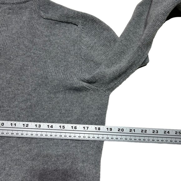 Oobe Brand Merino Wool V Neck Sweater Mens Medium Gray Italy Pullover Tight Knit - Picture 5 of 8